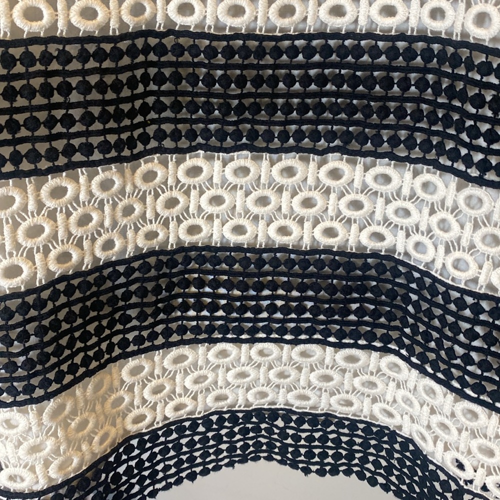 Talbots Black and White Boxy Blouse 3/4 Sleeve - Picture 6 of 8